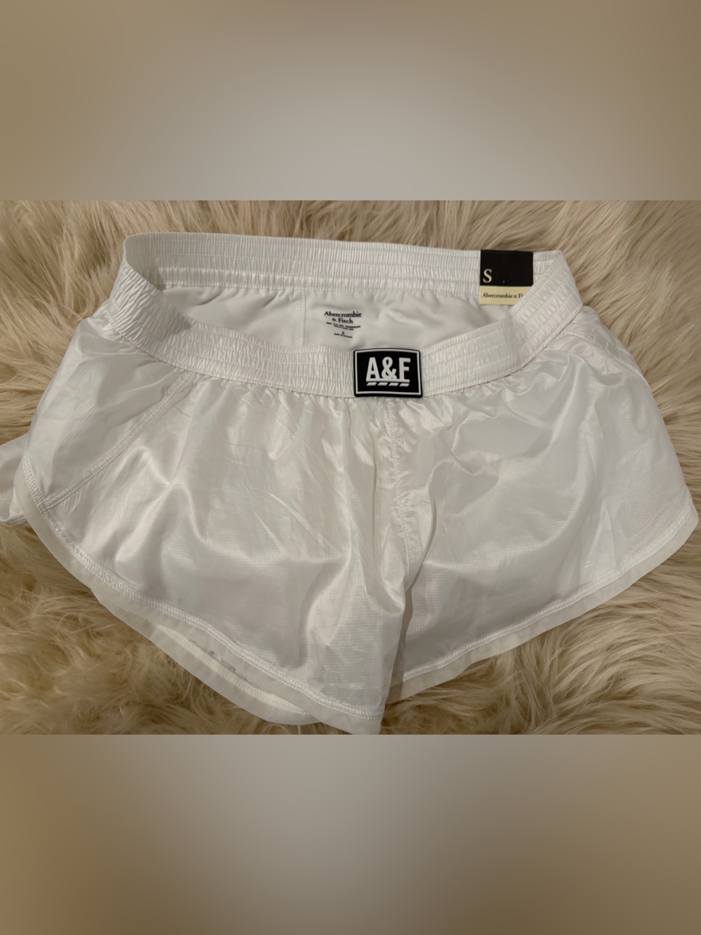 Abercrombie & Fitch White Athletic Shorts with A&F Patch. NWT.